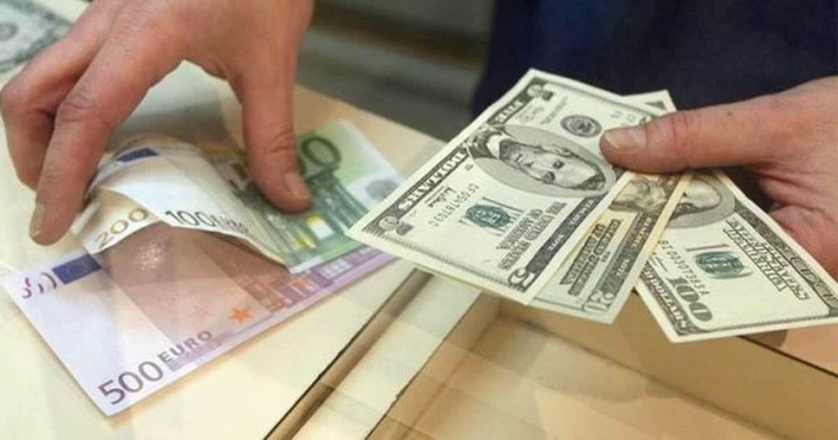 Këmbimi valutor për 30 tetor 2025: Me sa shiten e blihen euro dhe dollari?