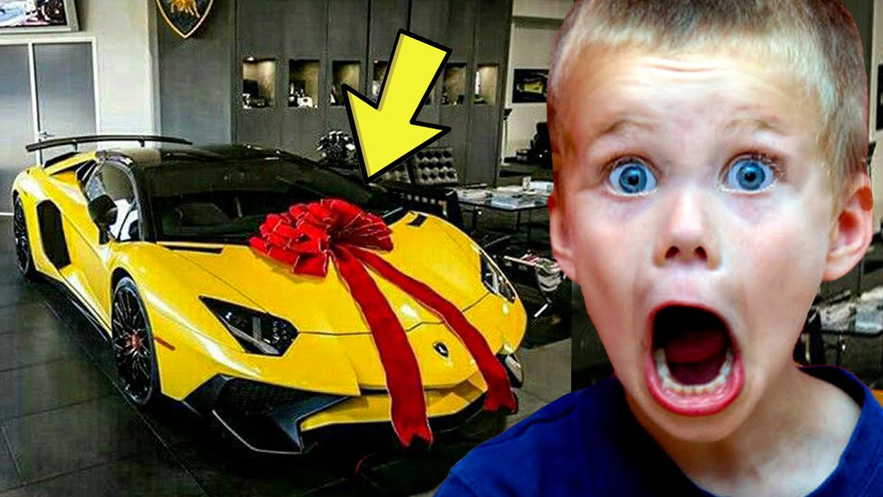 Ky fëmijë i shkroi kompanive të makinave për sticker-a – dhe ajo që mori ishte më shumë se çfarë kishte ëndërruar