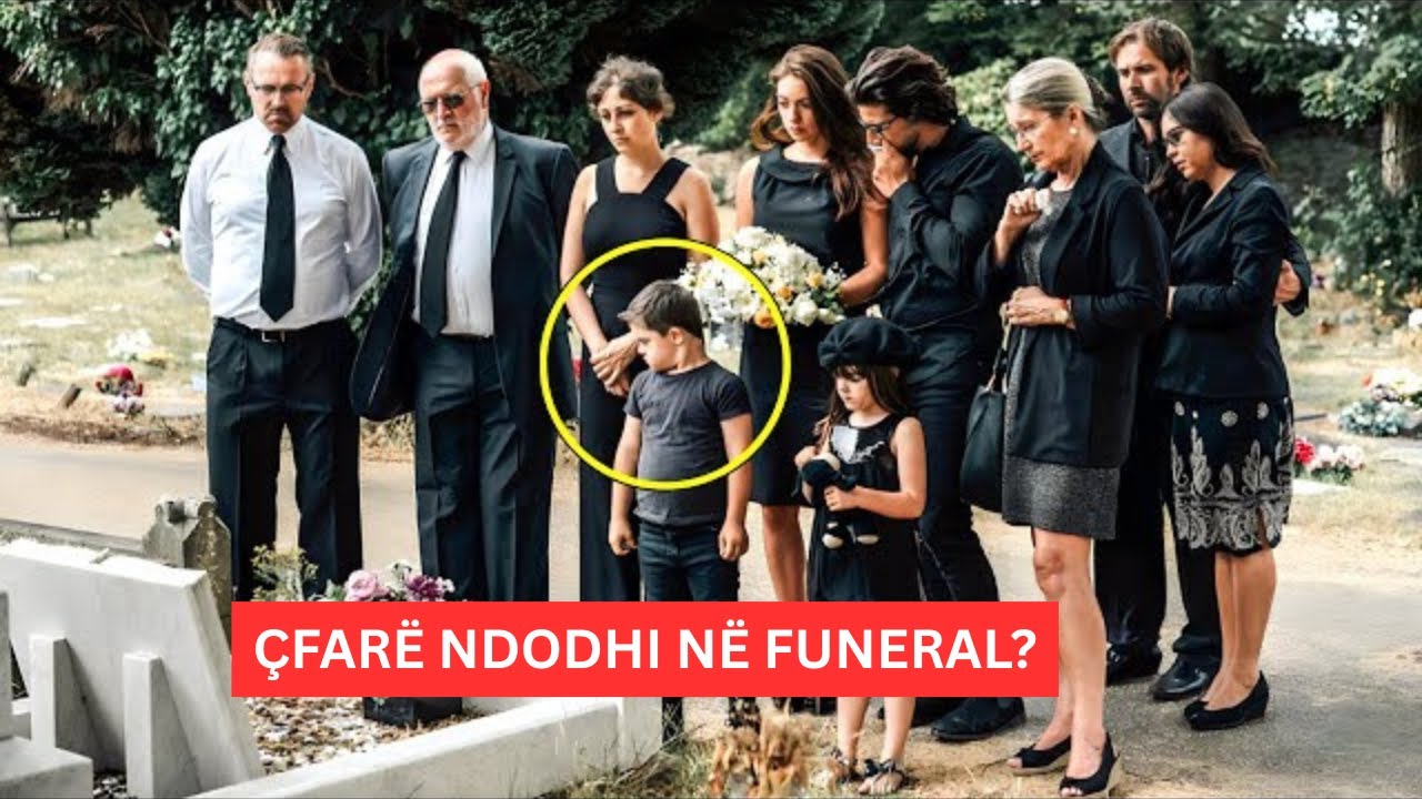 Djali i vogël po i thoshte lamtumirë nënës së tij, por pa diçka të çuditshme dhe e ndaloi funeralin!