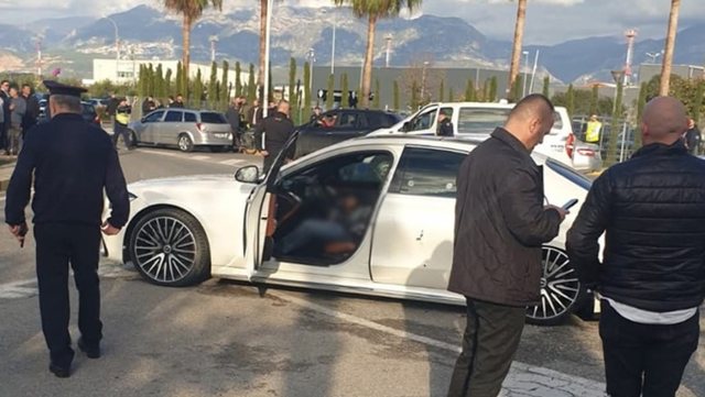 “Duhet të vdesë patjetër!”/ Autori ishte i maskuar me maskë dhe kapele, zbriti nga makina dhe.. Kamerat e sigurisë…