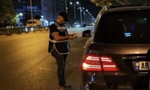 E rëndë në Tiranë, 2 femra marrin peng një djalë të ri, e mbajnë peng dhe e..