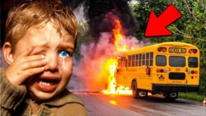 Shoferi i autobusit dëgjon britmat e fëmijëve dhe shikon prapa diçka e tmerrshme kishte ndodhur!