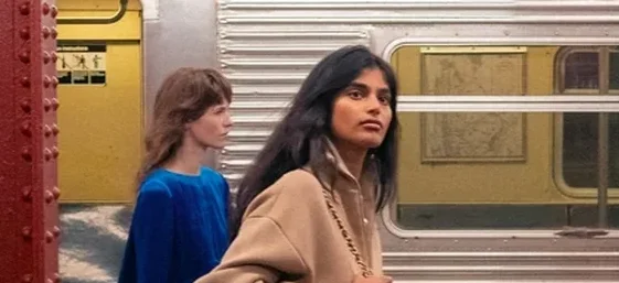 Nga Metroja e Nju Jorkut në Pasarelën e Chanel: Historia e Bhavita Mandava që Tërboi Botën e Modës