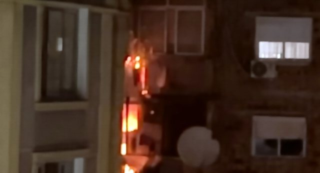 TIRANË/ Shpërthen bombola e gazit në një banesë pranë tregut çam, blutë në..(detaje)