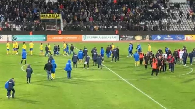 Përshkallëzohet situata: Pas Elbasan–Vllaznia, tensionet shpërthejnë edhe në dhomat e zhveshjes!