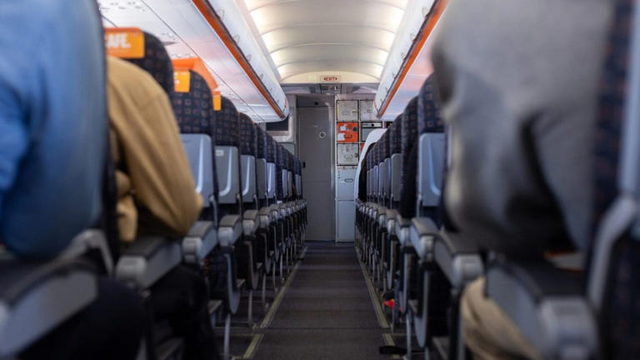 Ja pse nuk duhet ti ndërroni kurrë vendet në aeroplan para nisjes