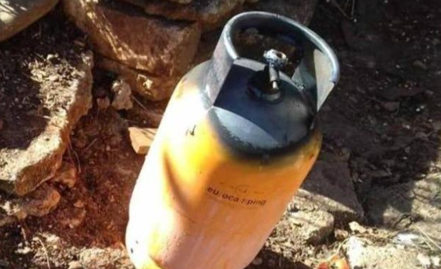 Alarm në lagjen “Pavarësia”/ Merr flakë bombola e gazit në një apartament në Vlorë