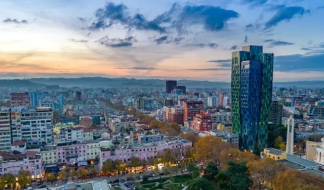 Tirana befason Europën: Britanikët e vlerësojnë si qytetin ideal për t’u…