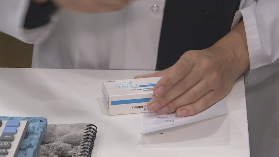 E trishë/ Shkon të blejë ilaçe, i moshuari në Pogradec ndërron jetë në…