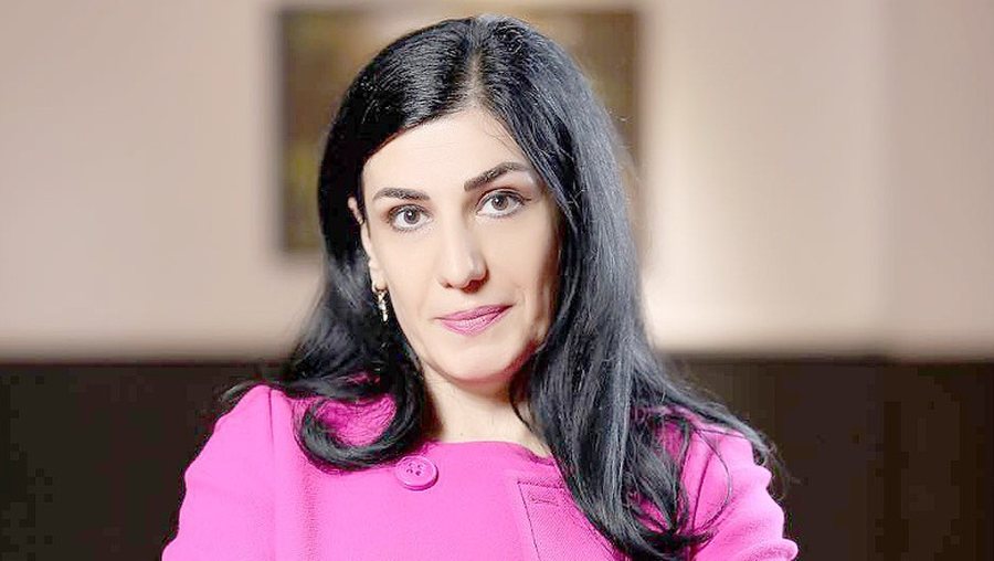 Edi Rama anashkalon Ergys Agasin dhe mbron publikisht Mirlinda Karçanajn e AKSHI-t: E njoh prej 20 vitesh, punon