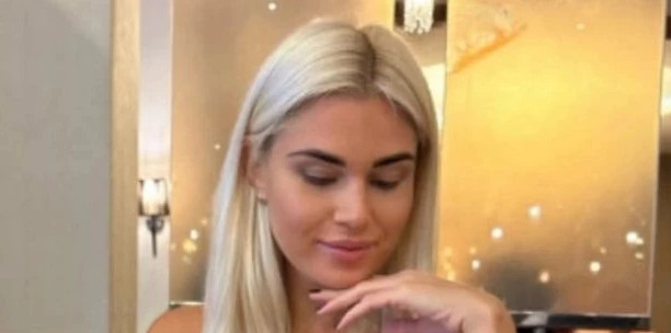 E TMERRSHME/ Nëna fut djalin në qese vakumi dhe i bën VIDEO, ai dëgjohet teksa thërret…