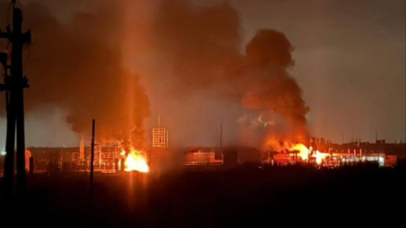 Ukraina i kundërpërgjigjet Rusisë, sulmon Moskën me dronë, ministria ruse e Mbrojtjes: I rrëzuam të..