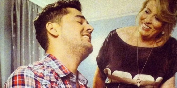 “Më duket sikur jam në..”/ Mesazhi rrëqethës i nënës së Shpat Kasapit pas vdekjes së tij