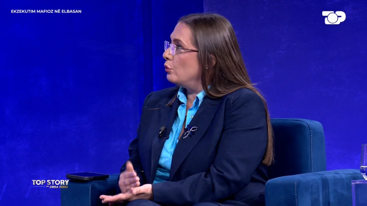 Vrasja në Elbasan, Anila Hoxha jep detaje të forta në ‘Top Story’: Iu kontrollua banesa dhe zhduku dozat e dr*gës në tualet…