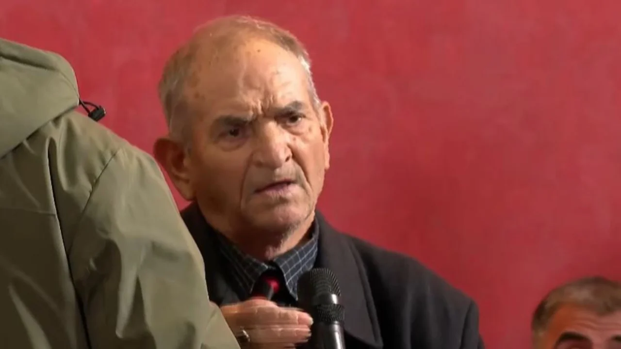 “Më kanë bërë katër atentate doktor”, mbështetësi demokrat i drejtohet Berishës: Kemi një kafe të krimit në Elbasan