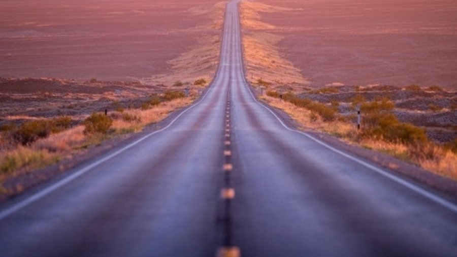 Pa e lëvizur timonin për dy orë, kjo është rruga më e drejtë në botë