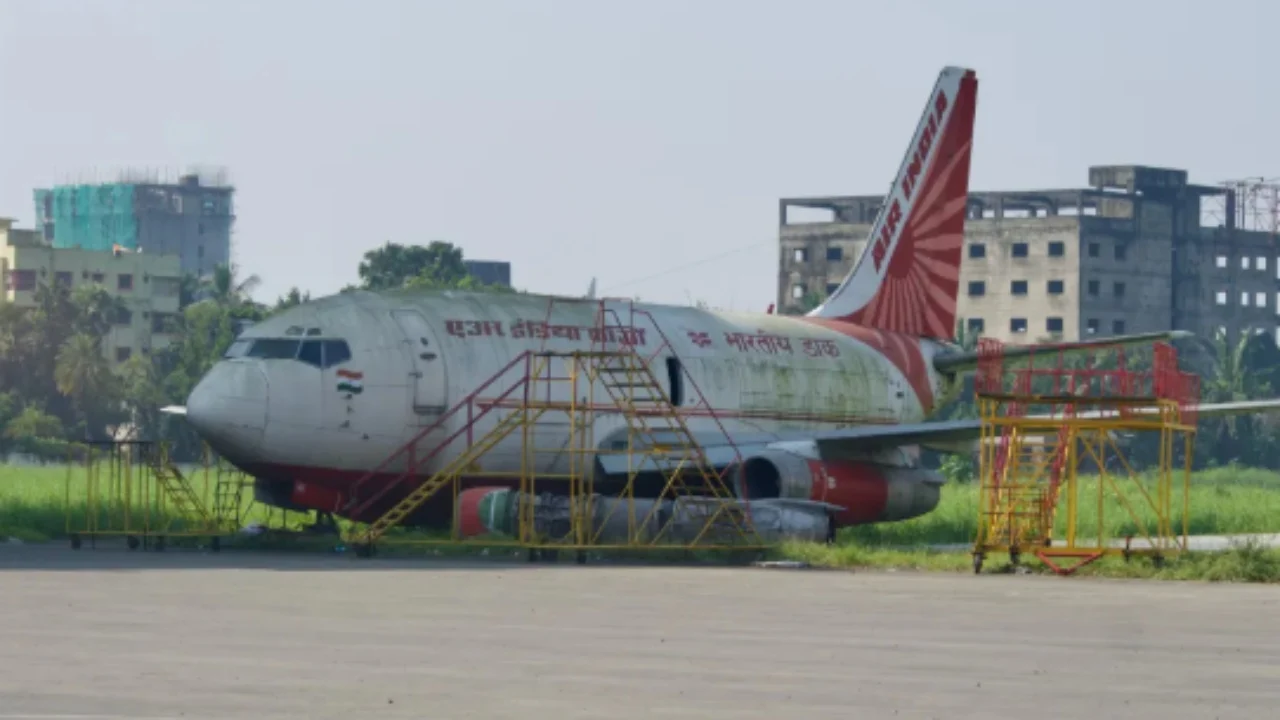 Gjendet pas 13 vitesh avioni që u zhduk papritur, gjobitet me 85 mijë paund për parkim të gabuar