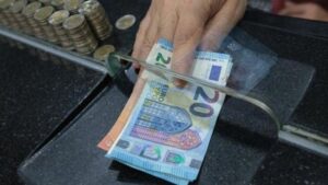 Kursi i këmbimit sot, ja me sa blihen monedhat e huaja ..