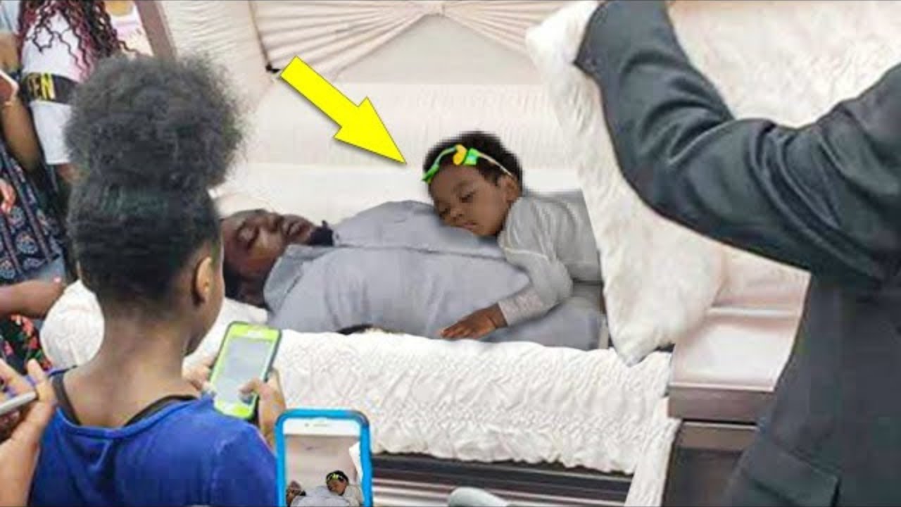 Një vajzë përqafoi babain e saj të ndjerë në arkivol, pastaj ndodhi diçka që i tronditit njerëzit!