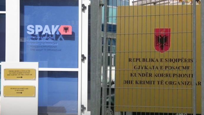 Marrja në pyetje e dëshmitarëve, GJKKO shtyn seancën gjyqësore ndaj të pandehurve në dosjen “Plumbi i Artë”! Ja arsyeja