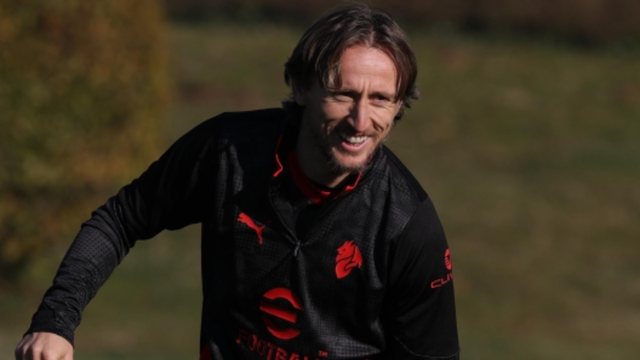 Nga vrasja e gjyshit dhe djegia e shtëpisë së tij te fitimi i Topit të Artë, rrëfimi i Luka Modric: Kam ardhur te Milani për…