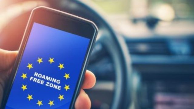 LAJMI I MIRË për shqiptarët! Në 2026 hiqen tarifat roaming me vendet e Bashkimit Europian