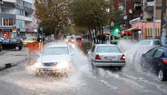 IGJEUM parashikon përmbytje! Ja qytetet që rrezikohen