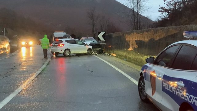 E RËNDË/ Aksident në aksin Bulqizë-Maqellarë, dy të plagosur dërgohen te ..(Detaje)