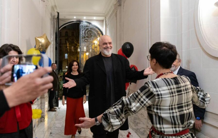 E fundit! BE i jep gditje të fortë qeverisë shqiptare!