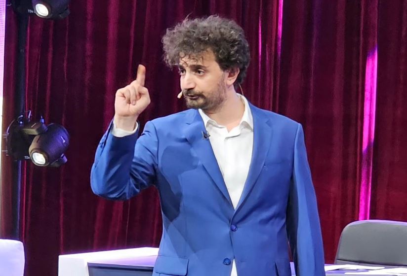 “Të gjithë janë të blerë dhe gënjejnë”- Aktori Albano Bogdo kritika të forta kolegëve: Artistët janë një m*t i madh! Shqipëria në këtë gjendje për shkak të….