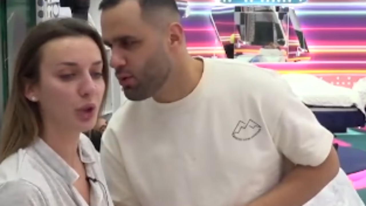 “Në mënyrën më të SHËMTUAR…”/ Juela refuzon të shkojë me Stenaldon, banori: Sa mirë t’a bëri Kristi, vazhdo gjithë jetën…