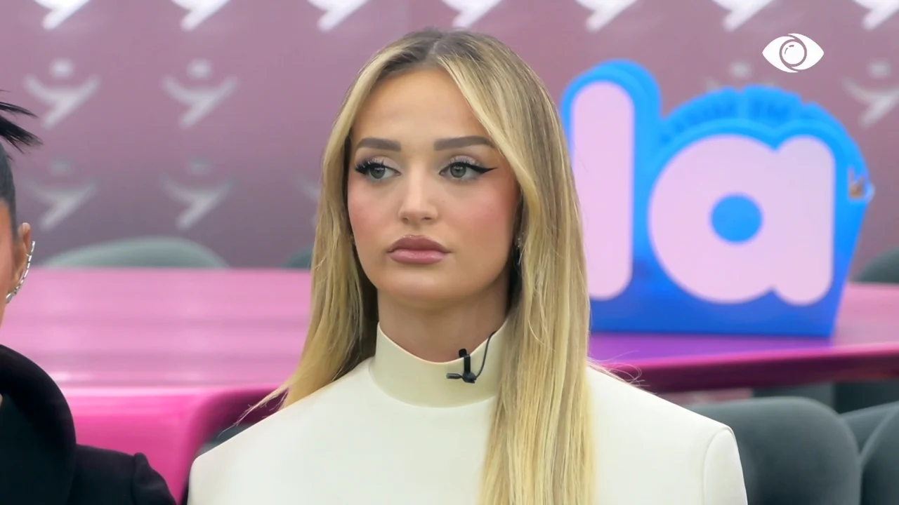 Nuk ia doli babai dhe i futën…! Selin i del e palara para shqiptarëve dhe bëhet gati të dalë